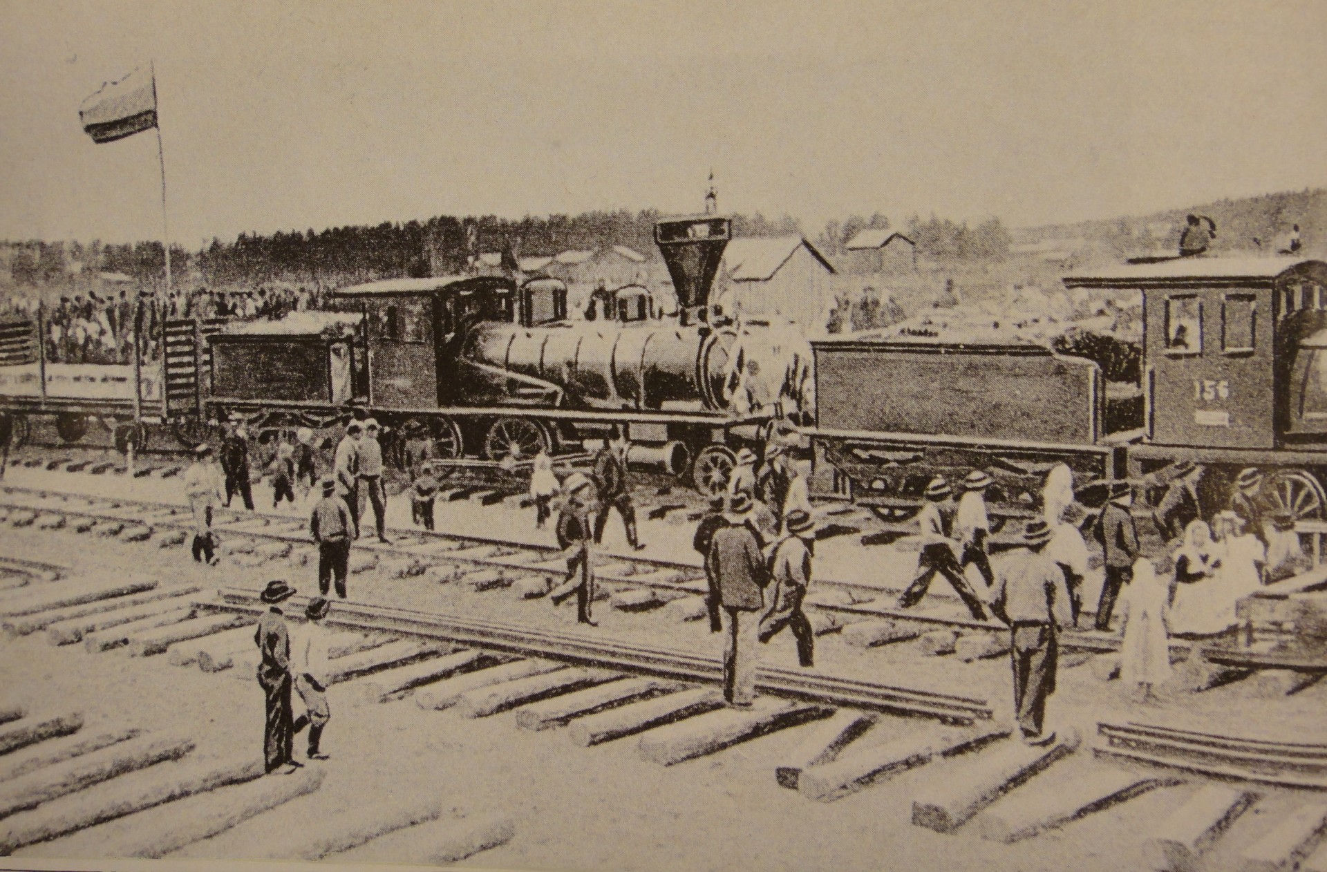 Ensimmäinen juna saapuu Kajaaniin 1904.